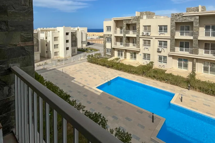 شاليه بروف للبيع (سي فيو - رأس الحكمة)  85 م