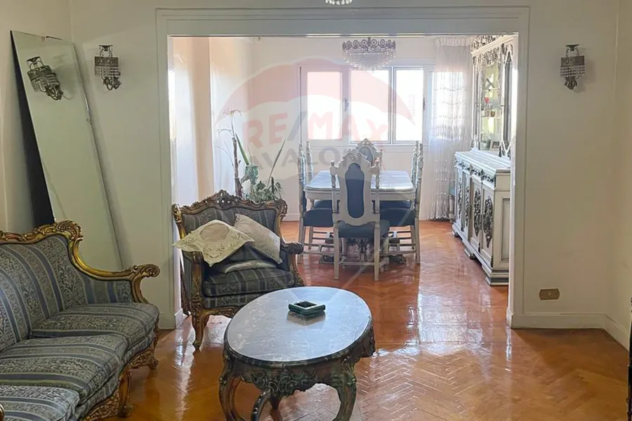 شقة للبيع 160م سبورتنج ترام (ش عمر لطفي)