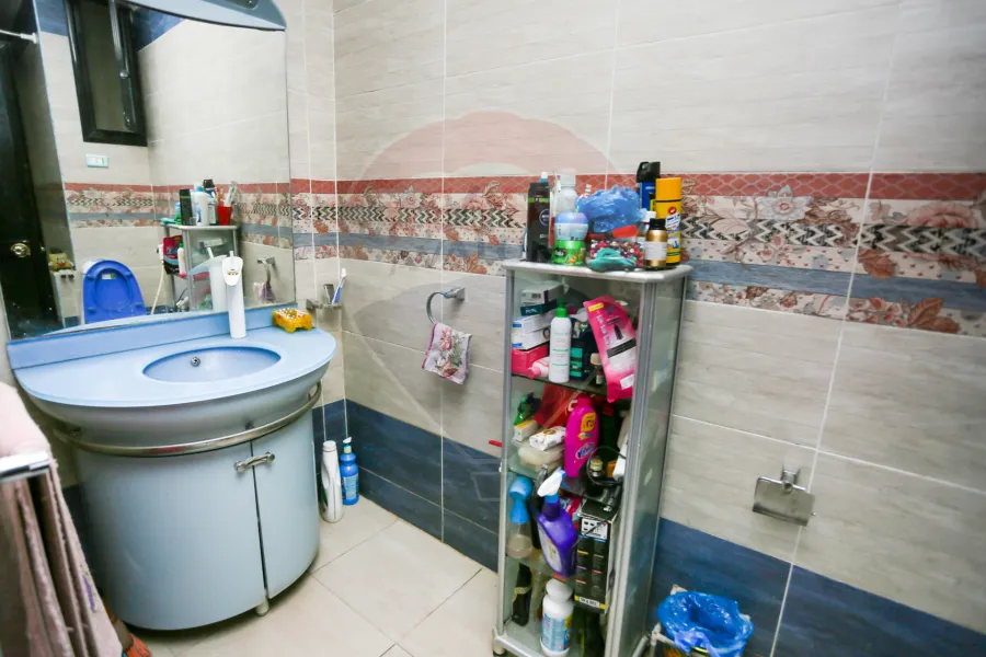 شقة للبيع 150 م سيدي بشر الترام ( خطوات من خالد بن الوليد)