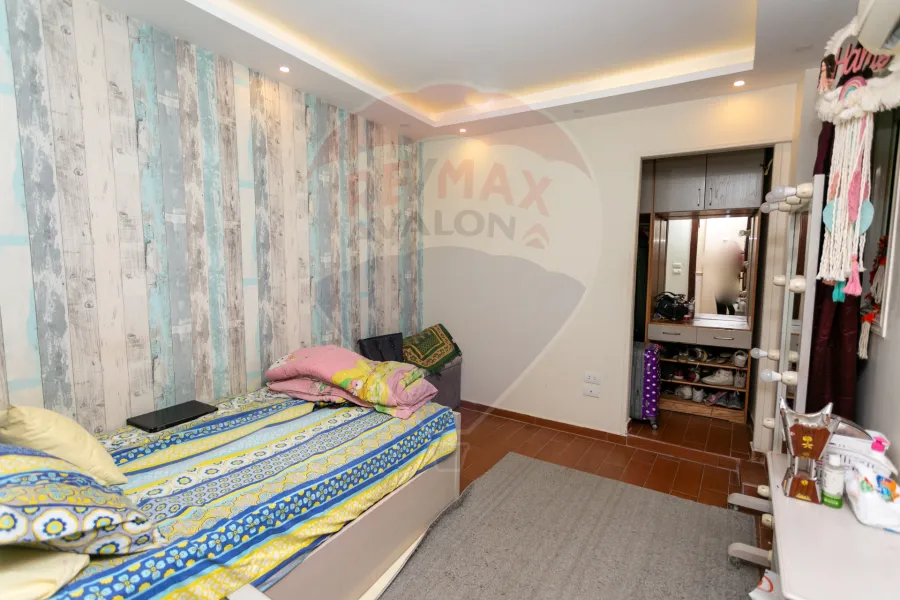 شقة للبيع 245 م كليوباترا (ش علم الدين)