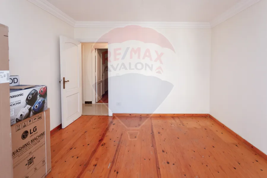 Apartment For Sale 205 m Louran (Sarhang St.)