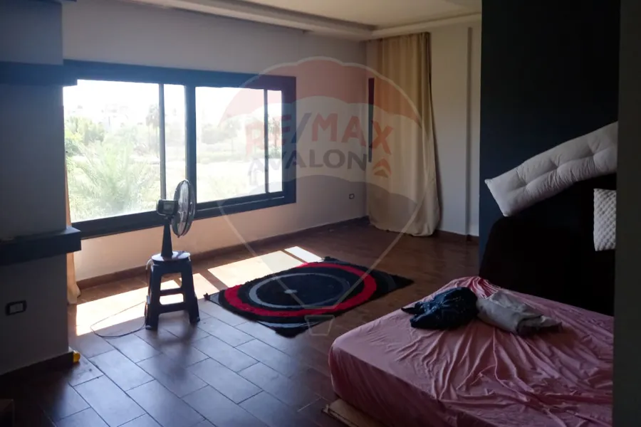 فيلا ستاند الون للبيع 640 م كينج مريوط  (كمبوند الواحة)