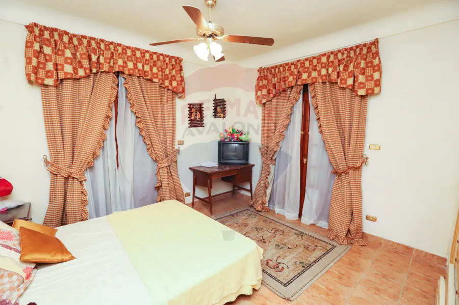 ڤيلا مسجلة شهر عقاري للبيع 1,200م كينج مريوط (بجوار فندق افريكانا)ڤيلا مسجلة شهر عقاري للبيع 1,200م كينج مريوط (بجوار فندق افريكانا)