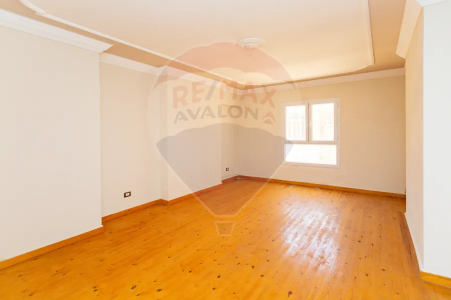 شقة للبيع 320م لوران (على الترام)