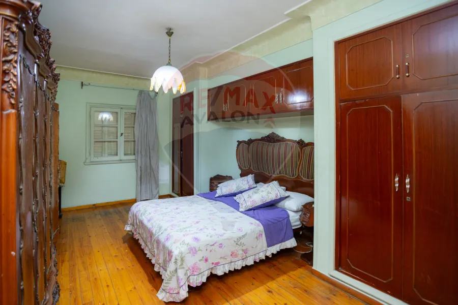 شقه للبيع 300 م زيزينيا (ش قائم حسن محمود)