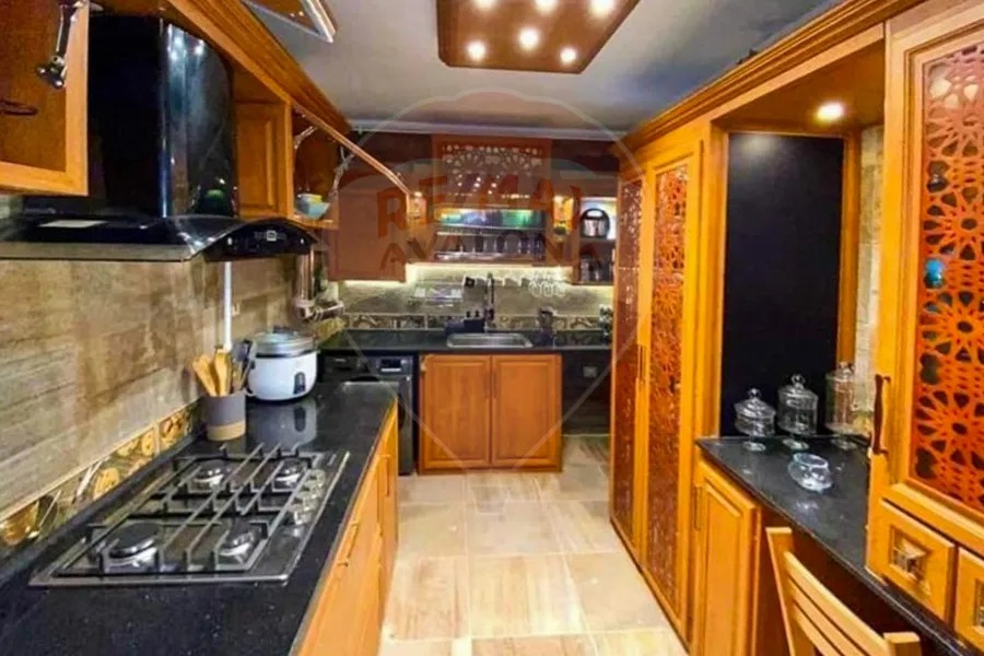 شقة للبيع 160 م وابور المياه (ش فيلا المخابرات)