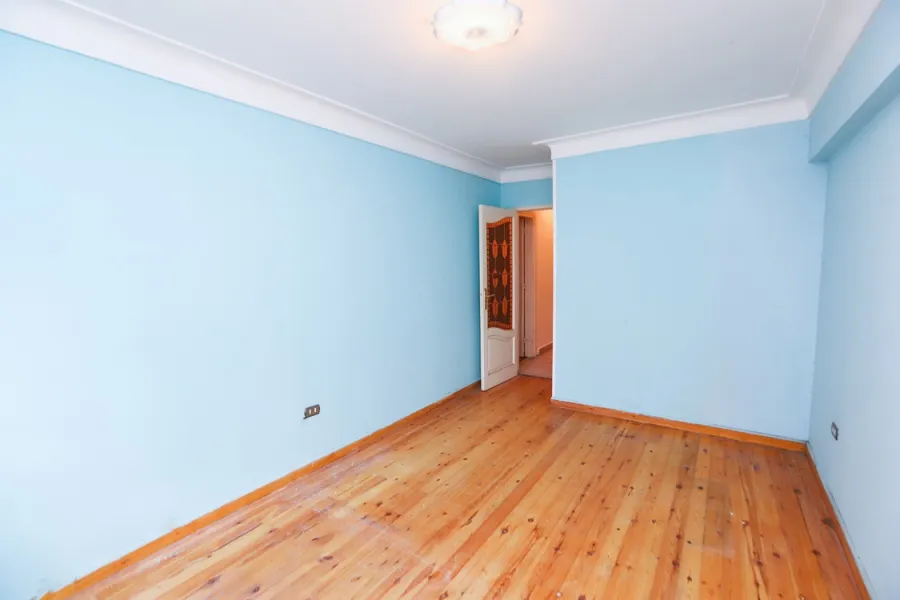 شقة للبيع 207 م سموحة (بجوار مركز الاسكندرية للعيون)