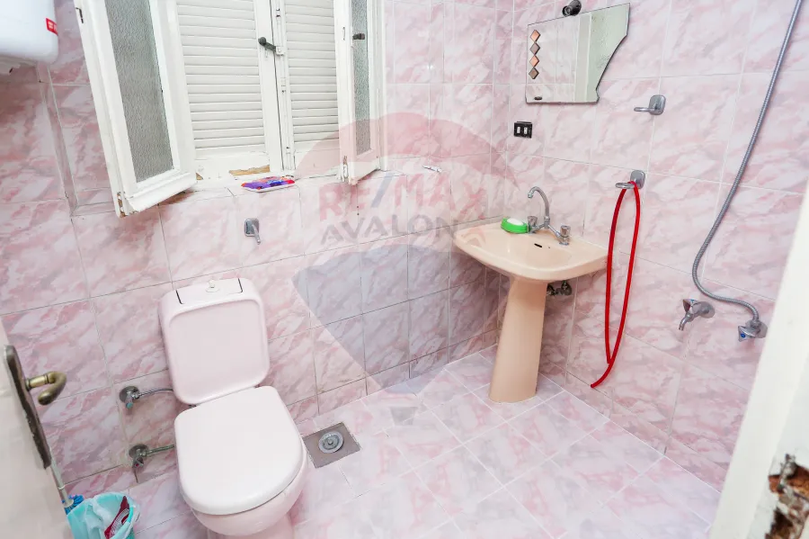 Administrative unit For Sale 60 m roushdy (sorya st)