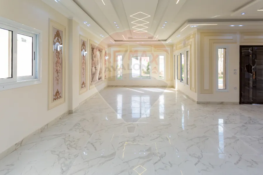 فيلا ستاند الون للبيع كينج مريوط (خلف المعهد العالي بالكينج) 500 م