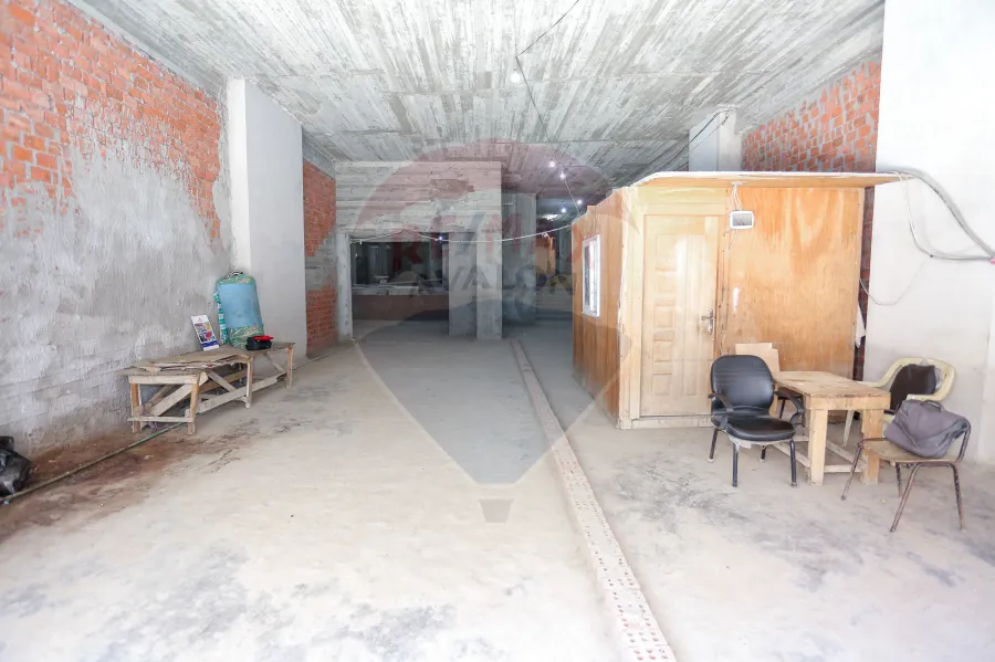 Commercial shop + mezzan for Rent 325 m Lauran (Elhorrya Road)