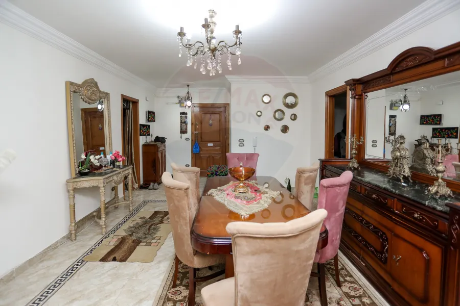 Apartment For sale 185 m Zizinia (Mostafa Abdel Razek St.)
