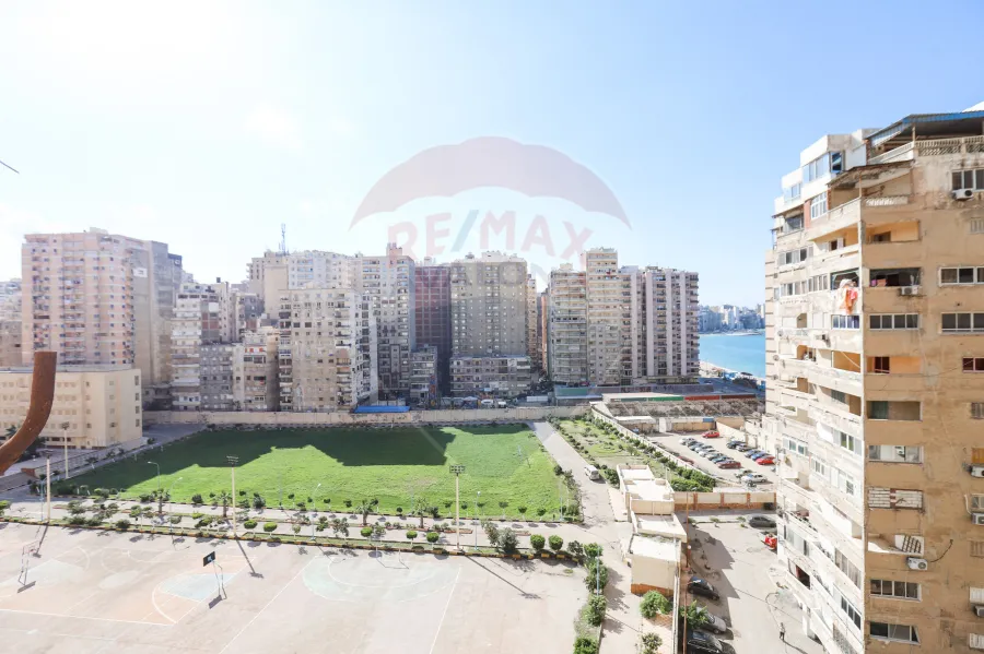 شقة للبيع 130 م العصافرة (خطوات من البحر)