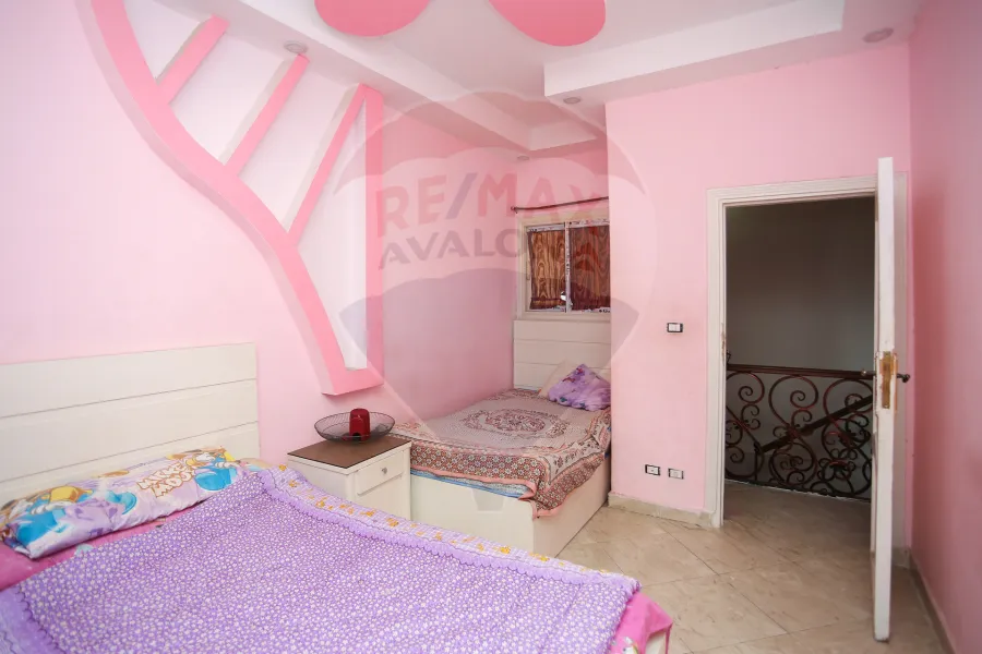 Duplex for sale 200 m Miami (Khaled Ibn El-Walid main st)