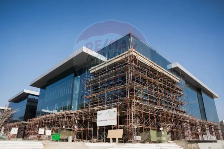 مقر إداري للبيع 46 م (Golden gate - التجمع الخامس)