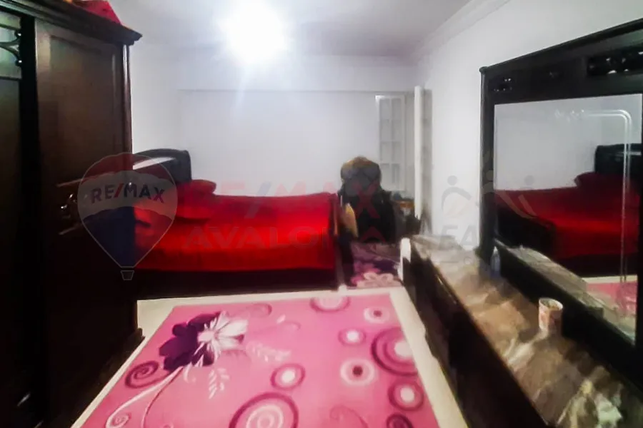 شقة للبيع 145 م ميامي (ش جمال عبد الناصر)