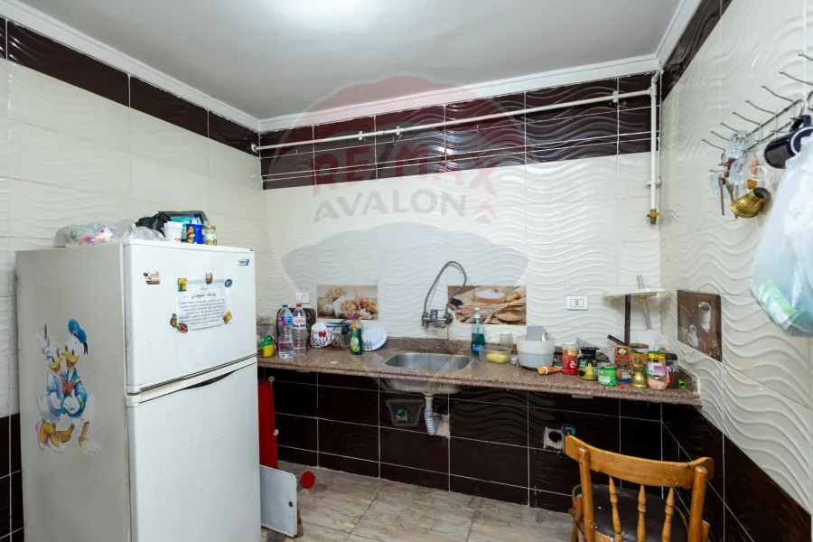 شقة دوبلكس للبيع 130 م سيدي بشر (خطوات من البحر)