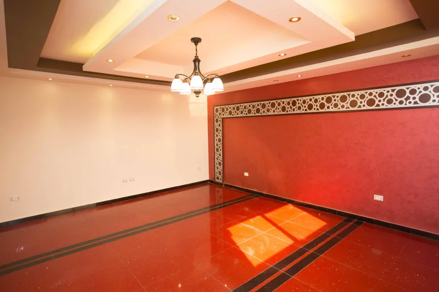 شقة دوبليكس للبيع 550م السرايا (خلف مدرسة الطفولة السعيدة)