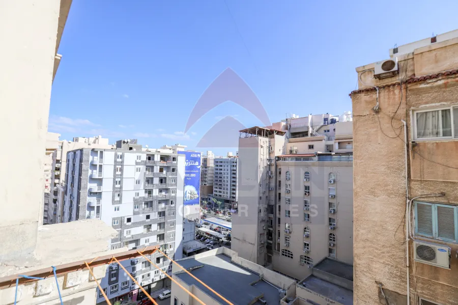 شقة للايجار220 م سموحة (ش بهاء الدين الغتورى)