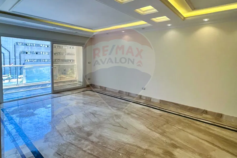 شقة للإيجار 180 م سموحة (جراند فيو)