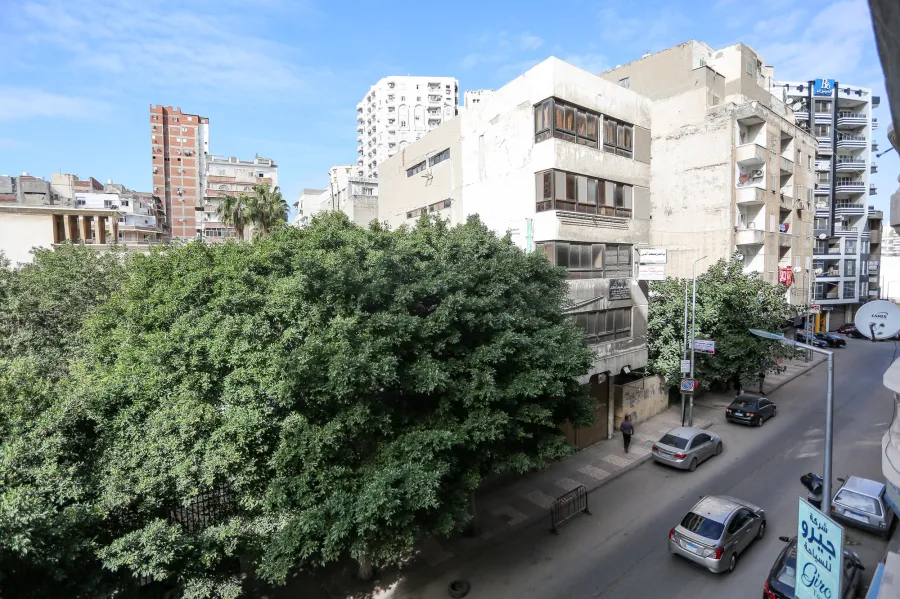 Apartment for sale 200m Sidi Gaber (Bor Saied St.)- Residential or Commercial