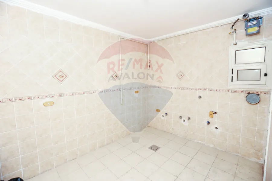 Duplex for rent 215 m Stanly ( Sec Num Branched from the sea )