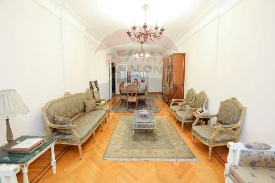 شقة للبيع 205 م لوران (خطوات من البحر)