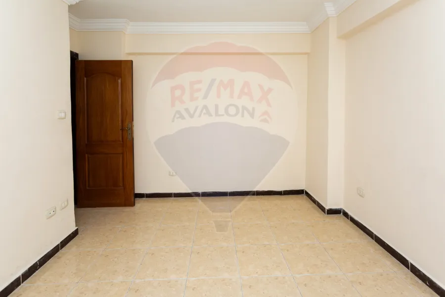 شقة للبيع 135 م كيلوباترا (ثالث نمره بحر)