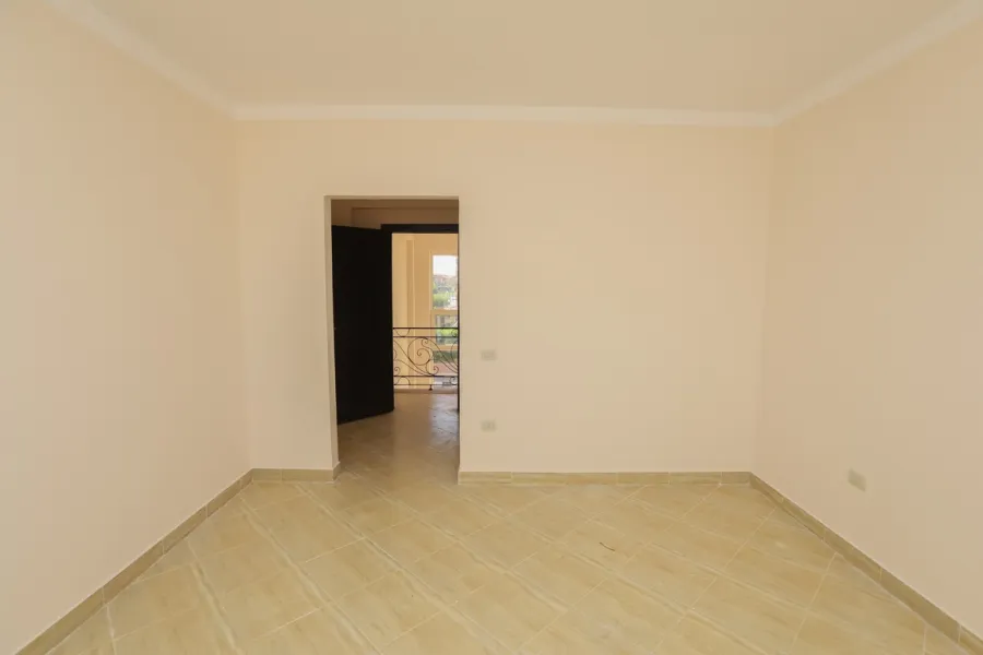 فيلا للبيع 205م الساحل الشمالى (قريه روزانا - خطوات من البحر)