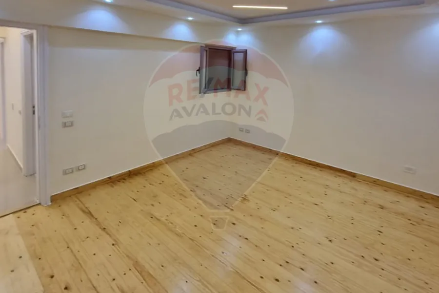 شقة للبيع 125 م سيدي بشر (بجوار الهيلتون)