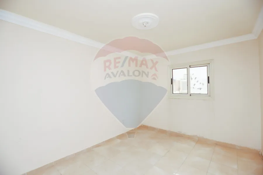 شقة للبيع 105 م فلمنج (ش مصطفي كامل)