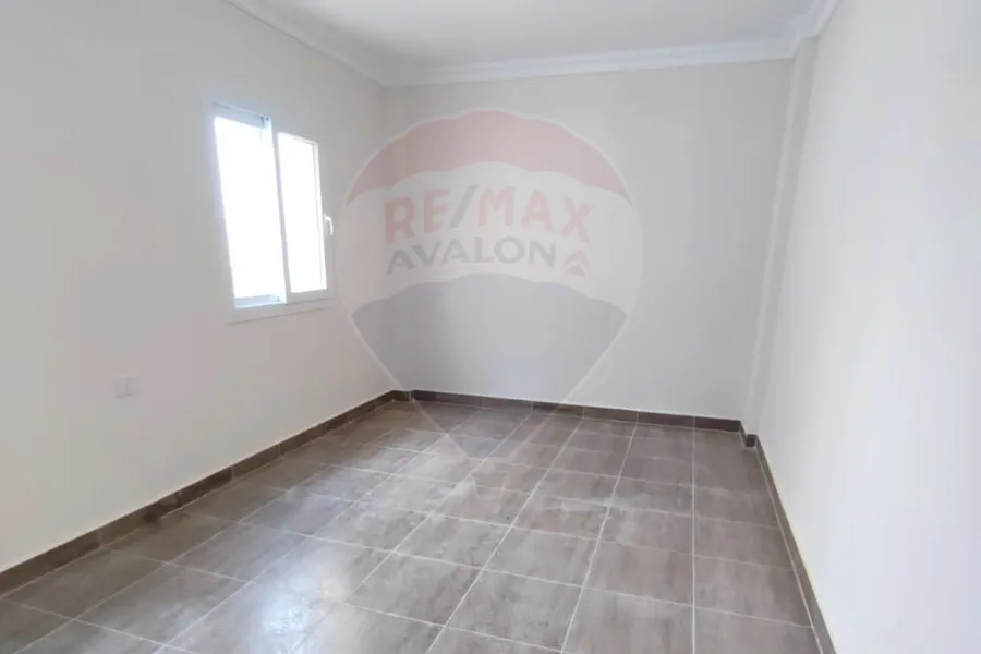 فيلا للبيع 290 م الساحل الشمالى ( قرية مرسيليا بيتش 4) - أول سكن