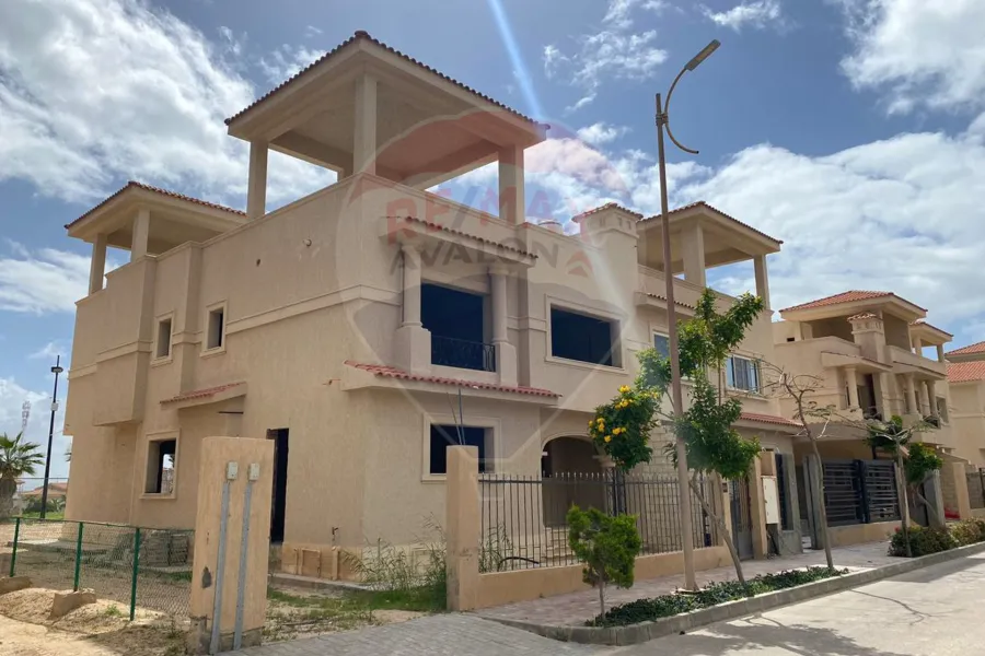 Twin house villa for sale 500 m King Mariout (Alex West Compound - Saint Catherine Area - Model V6)