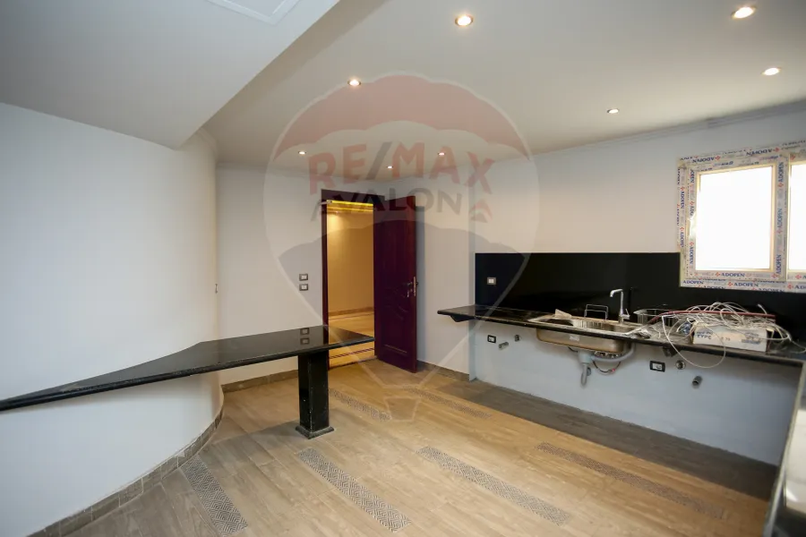 شقة فاخرة للايجار 340 م جليم (امام قصر المجوهرات)