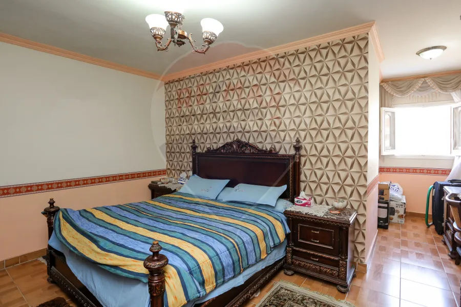 شقة للبيع 130 م الابراهيمية (ش ممفيس خطوات من الترام )