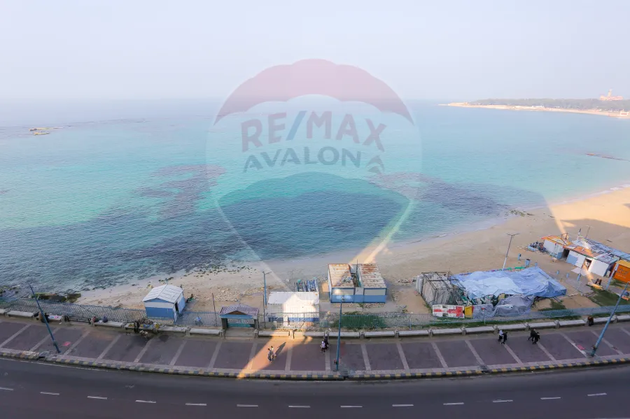 (شقة للإيجار 215 م العصافرة (أول نمرة من البحر