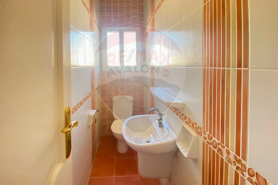 شقة للإيجار 230 م لوران (خطوات من ش شعراوي)