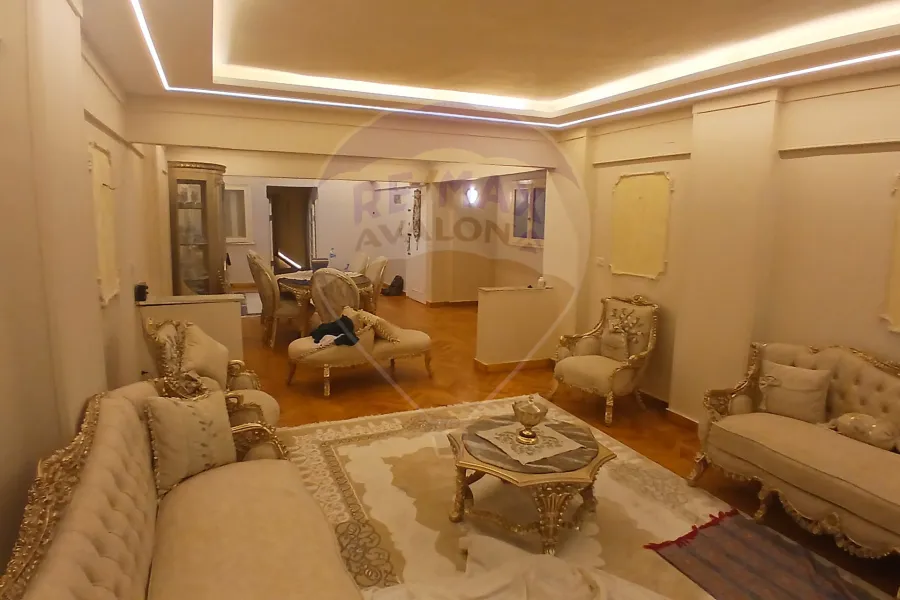 Apartment for sale 200 m Fleming (Mohamed Helmy Street)