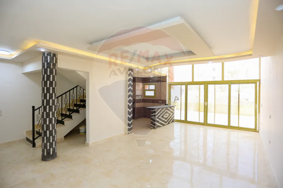 فيلا ستاند الون للبيع (بيرلا مارينا) 127 م