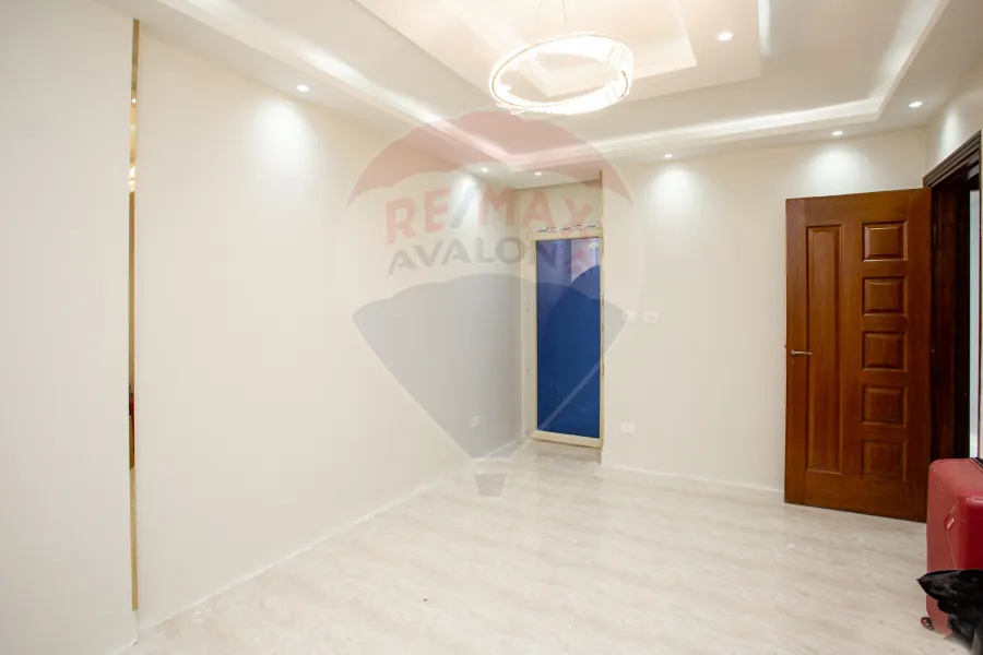 Apartment for sale 167 m Moharam Bek (Maamoun st.)