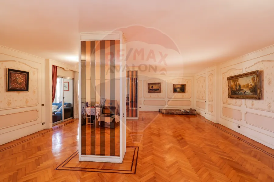 Apartment for sale 265 m Louran (on the tram directly)