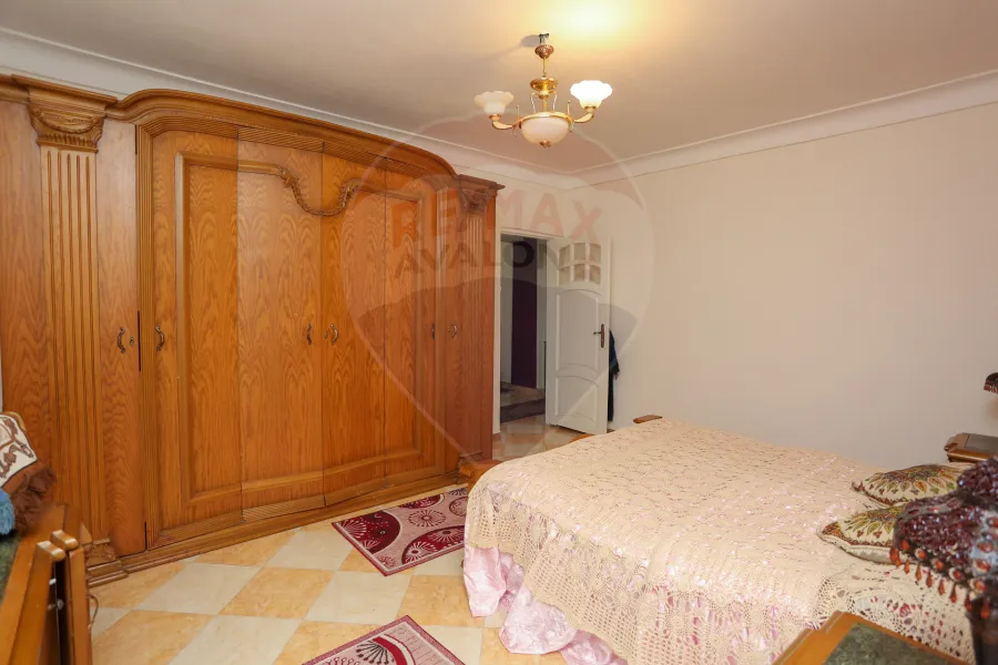 شقة للبيع 140 م لوران (متفرع من ش ابوقير)