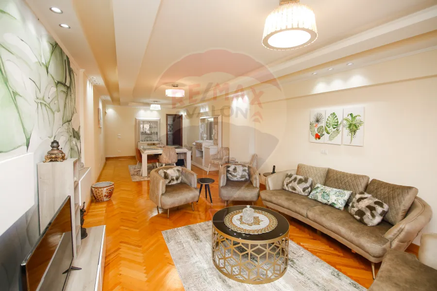 Apartment for sale 204 m Al Azarita (Chompolion St.)