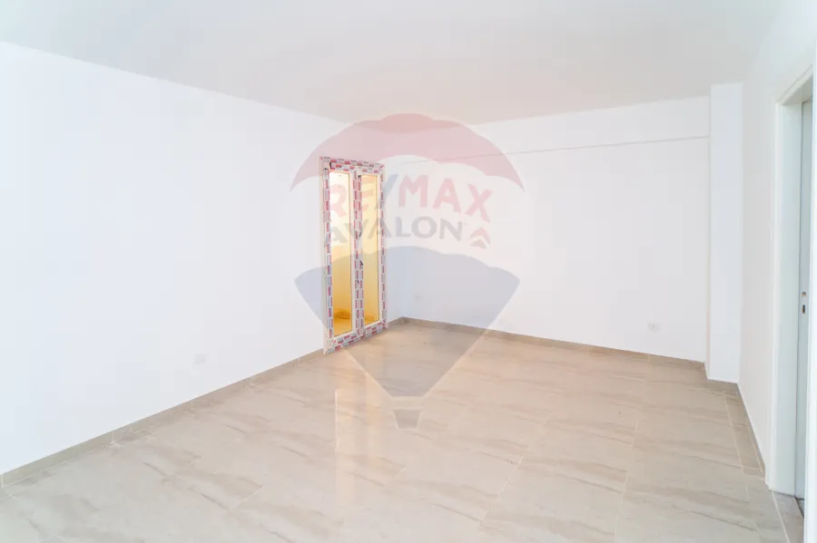 شقة للايجار 178 م سموحة (كومباوند الصيادلة)