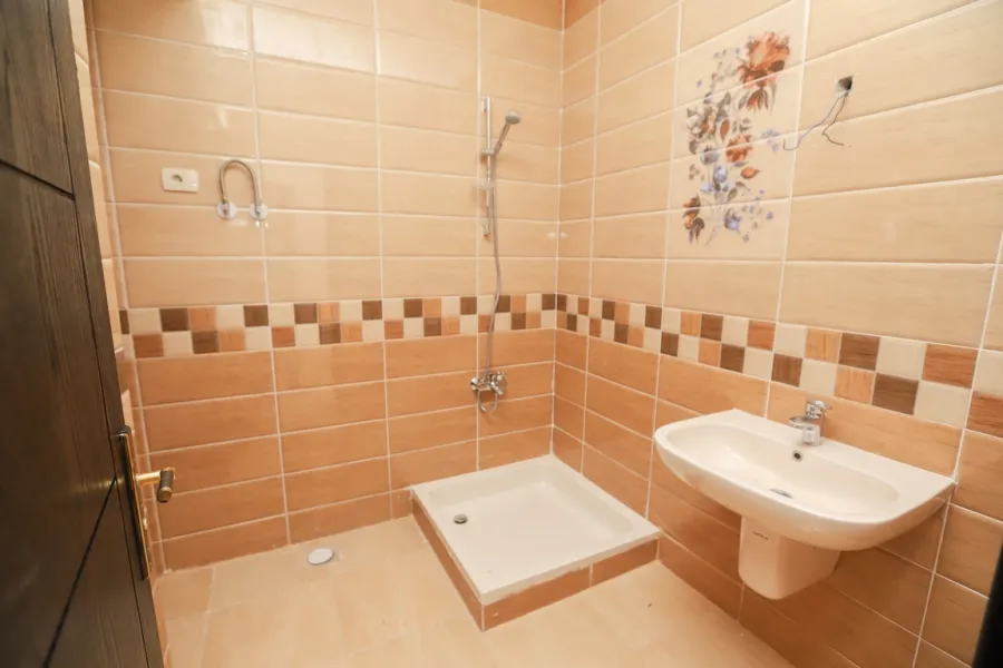 فيلا للبيع 205م الساحل الشمالى (قريه روزانا - خطوات من البحر)