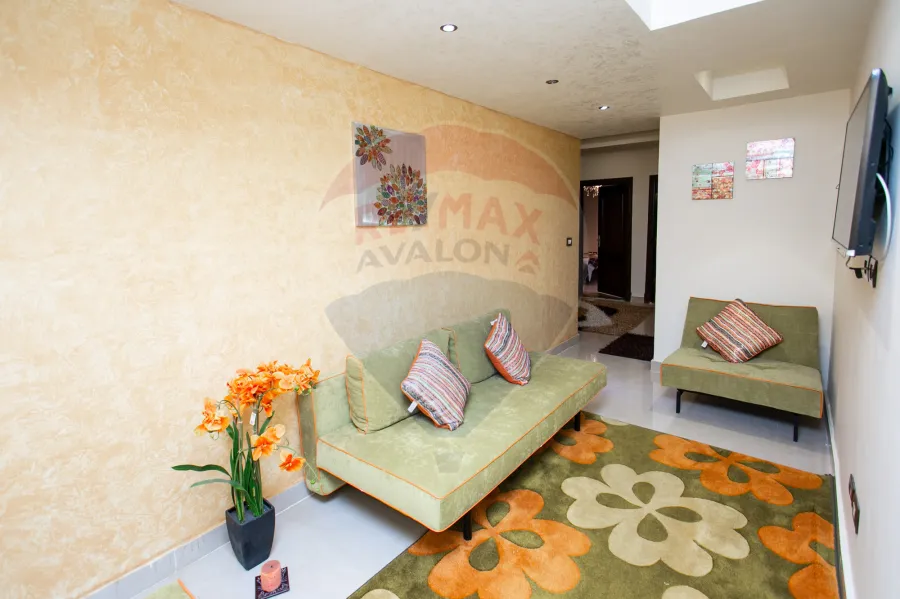 شقه للبيع 520 م سيدي بشر(ش محمد نجيب - على البحر مباشرة)