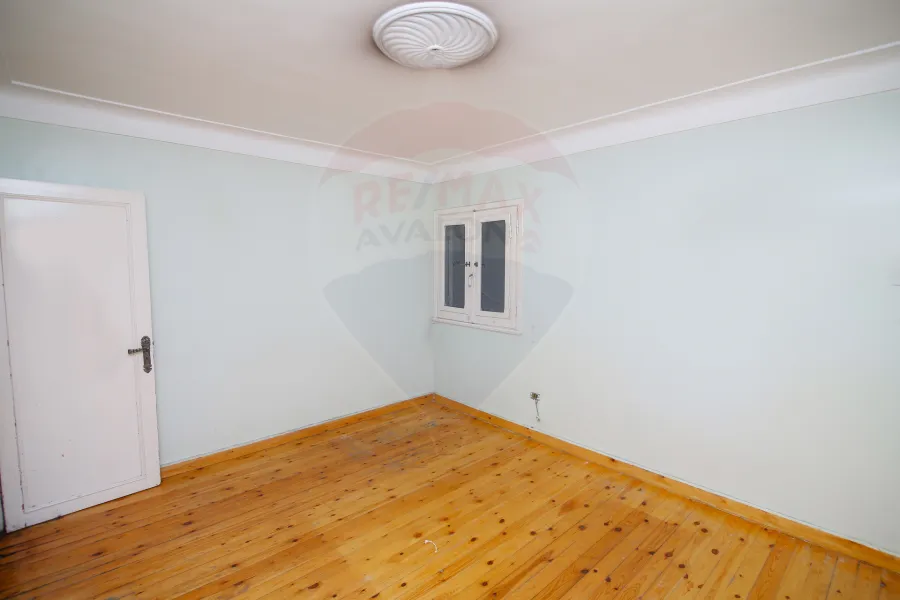 Apartment for sale 200 m Sporting (teba st)