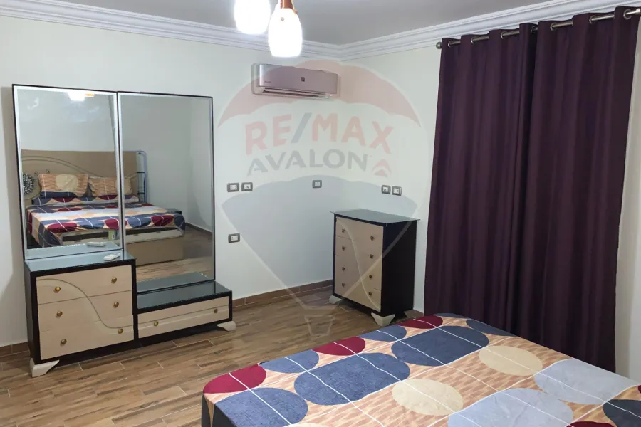 شقة للايجار المفروش 220 م سموحة (ش فوزي معاذ)