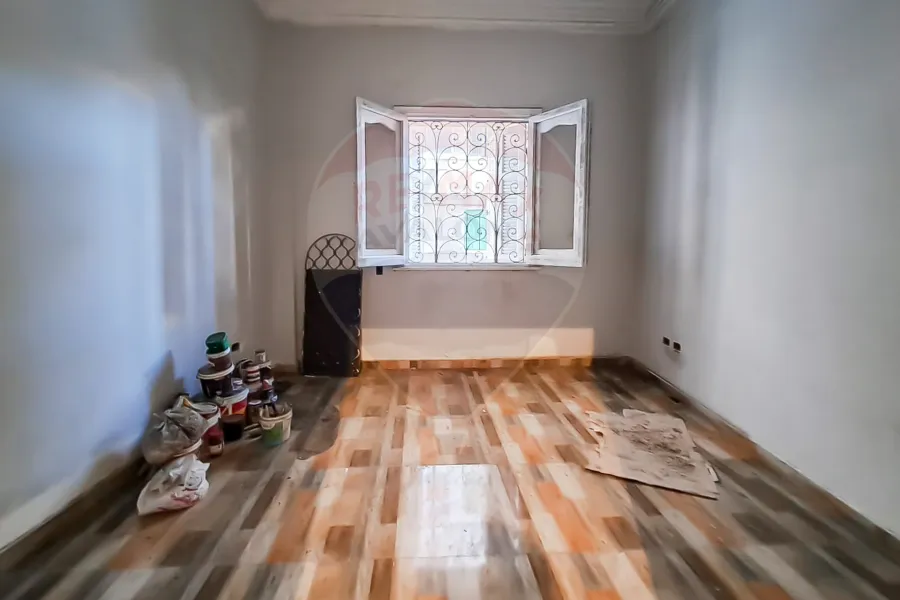 مقر إداري للإيجار 140 م الشاطبي ( خطوات من البحر )