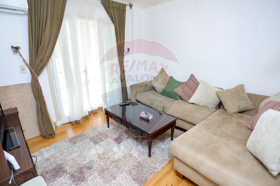 شقة للبيع 160 م سموحة ( المربع الذهبي )