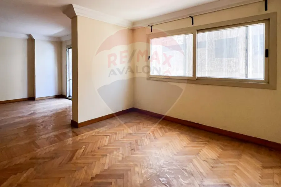 شقة للإيجار 195 م سموحة (متفرع من ش فوزي معاذ)